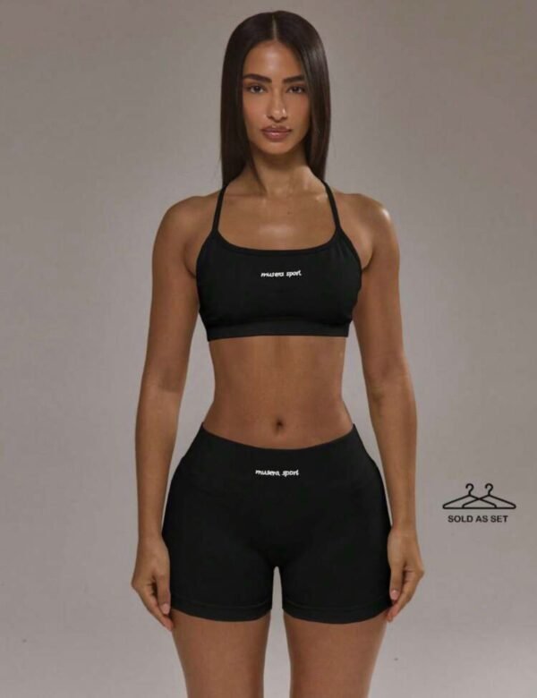 Conjunto deportivo top y short